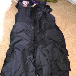 Kids snowsuit size 3T